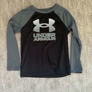 3/$15 Under Armour boys, long sleeve, athletic shirt, black and gray size 6